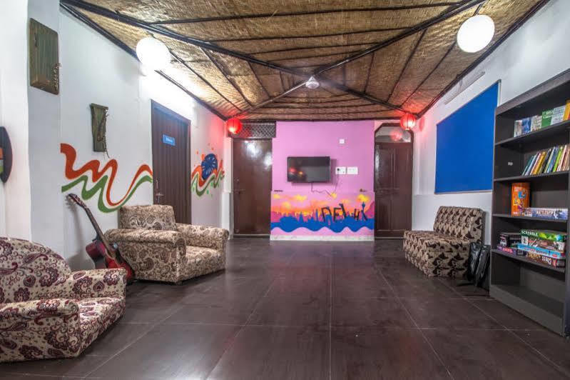 Bunk Hostel Delhi Ню Делхи Екстериор снимка