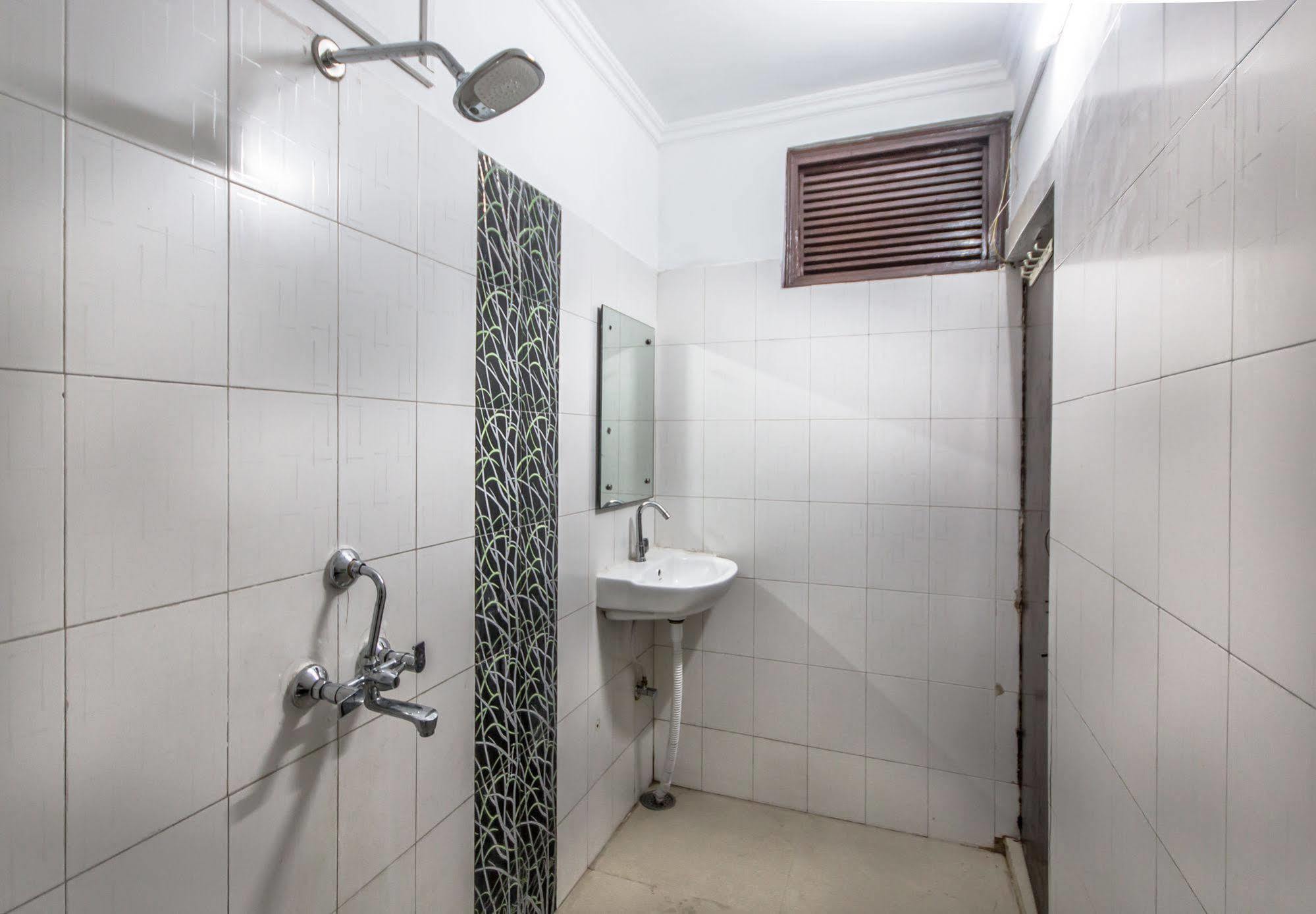 Bunk Hostel Delhi Ню Делхи Екстериор снимка